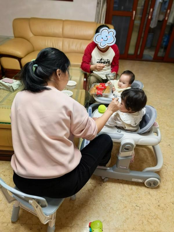 10 năm sinh 6 đứa con, nhà thuê 5 người giúp việc: Nhan sắc và cách người mẹ kiếm tiền gây chú ý- Ảnh 4.