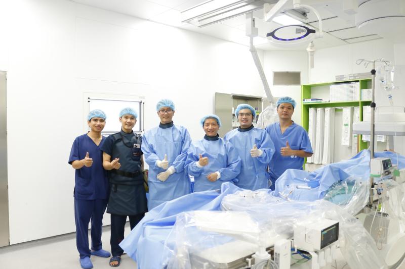 5 ca can thiệp tim mạch phức tạp được thực hiện liên tiếp tại BV Bạch Mai cơ sở Ninh Bình: Hành trình của những nhịp tim được giữ lại nơi quê nhà - Ảnh 1.