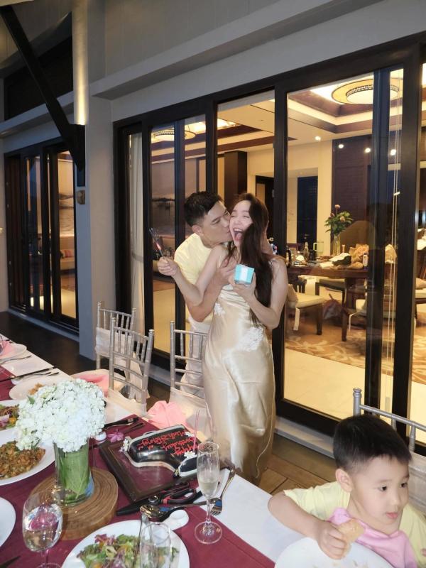 Nhan sắc nóng bỏng của nữ nghệ sĩ sinh con trai cho đại gia dệt may- Ảnh 6.
