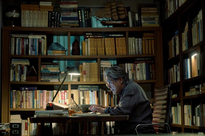 Notes From The Last Row: Mê cung tâm lý với chuỗi twist liên hoàn, kết thúc không ai ngờ tới!- Ảnh 4.