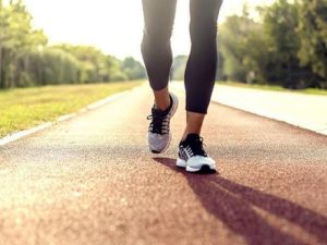 Người đàn ông 56 tuổi tử vong khi đi bộ, bác sĩ chỉ mặt "chớ dại làm 4 thói quen này"