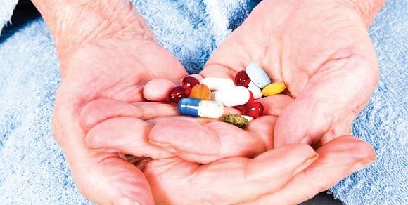 Người đàn ông 58 tuổi đột ngột tử vong sau khi nôn mửa, bác sĩ cảnh báo thói quen "cực độc" - Ảnh 2.