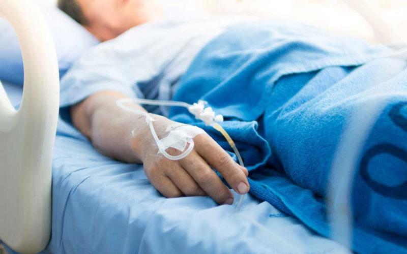 Người đàn ông 62 tuổi suýt mất mạng sau bữa tối vì nghĩ "chỉ mệt trong người", bác sĩ chỉ rõ thói quen "cực độc" - Ảnh 1.