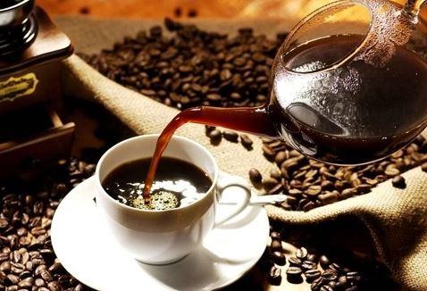 Người đàn ông khoẻ mạnh bất ngờ tử vong vì đột quỵ, bác sĩ cảnh báo thói quen "cực độc" vào buổi sáng - Ảnh 3.