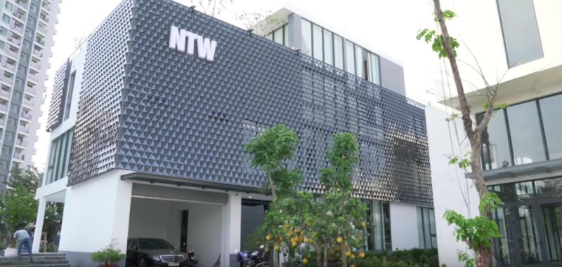 Mỹ nhân Việt làm nhân viên trong quán bida giờ sống trong nhà 50 tỷ, có hội bạn "muốn gia nhập phải có 1 tỷ"- Ảnh 6.