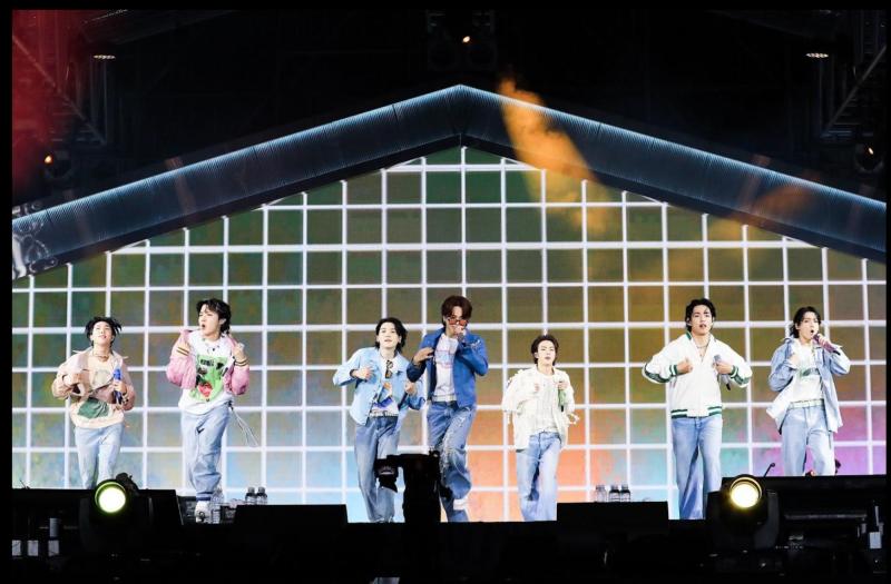 Busan: Không chỉ là một điểm dừng chân trong chuyến lưu diễn của BTS- Ảnh 2. Busan: Không chỉ là một điểm dừng chân trong chuyến lưu diễn của BTS- Ảnh 2.