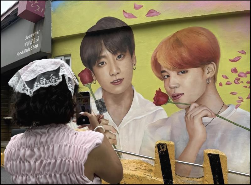 Busan: Không chỉ là một điểm dừng chân trong chuyến lưu diễn của BTS- Ảnh 3. Busan: Không chỉ là một điểm dừng chân trong chuyến lưu diễn của BTS- Ảnh 3.