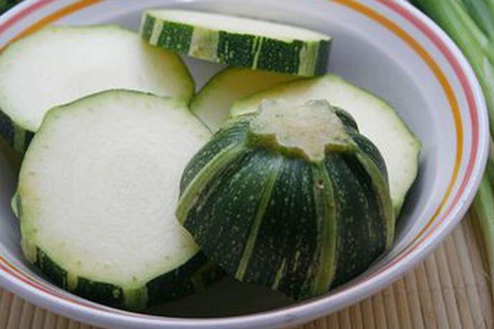 Phần thường bị bỏ đi của bí ngòi không ngờ là "kho dưỡng chất" - Ảnh 1.