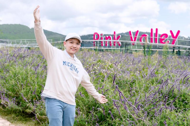 Pink Valley: Thung lũng đẹp như cổ tích ở Đà Lạt khiến giới trẻ mê mẩn chỉ với 120.000 đồng - Ảnh 3. Pink Valley: Thung lũng đẹp như cổ tích ở Đà Lạt khiến giới trẻ mê mẩn chỉ với 120.000 đồng - Ảnh 3.