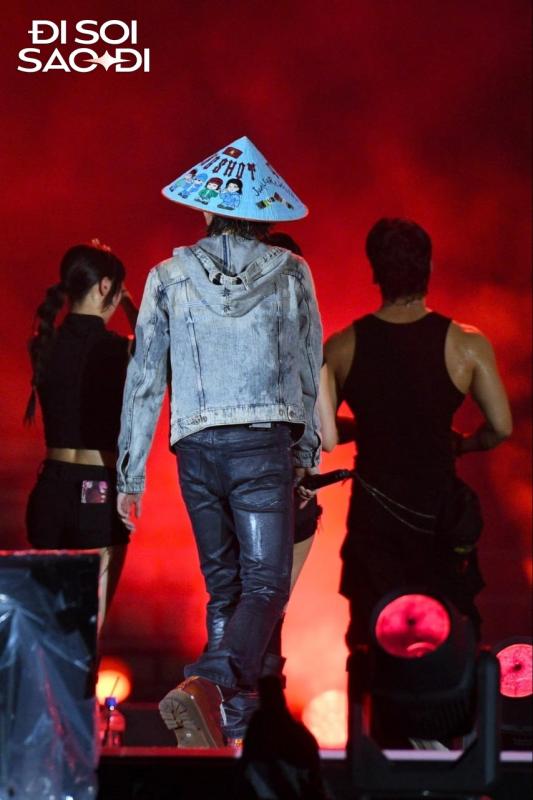 Jay Park cùng "dàn con cưng" LNGSHOT khiến Mỹ Đình “vỡ trận”, Wendy - Kwon Eun Bi đẹp như tiên tử tại K-PULSE HANOI 2026- Ảnh 12. Jay Park cùng "dàn con cưng" LNGSHOT khiến Mỹ Đình “vỡ trận”, Wendy - Kwon Eun Bi đẹp như tiên tử tại K-PULSE HANOI 2026- Ảnh 12.