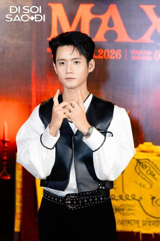 Thảm đỏ HOT nhất hôm nay: Minh Hằng - Uyển Ân xinh sang hết nấc, 1 mỹ nhân đẹp bùng nổ át vía cả dàn sao - Ảnh 16.