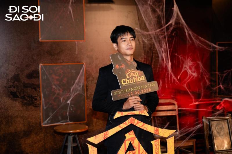 Thảm đỏ HOT nhất hôm nay: Mỹ nam Mưa Đỏ đẹp trai ngời ngời, “nữ hoàng mỏ hỗn” chiếm spotlight nhờ nhan sắc nổi loạn- Ảnh 10. Thảm đỏ HOT nhất hôm nay: Mỹ nam Mưa Đỏ đẹp trai ngời ngời, “nữ hoàng mỏ hỗn” chiếm spotlight nhờ nhan sắc nổi loạn - Ảnh 11.