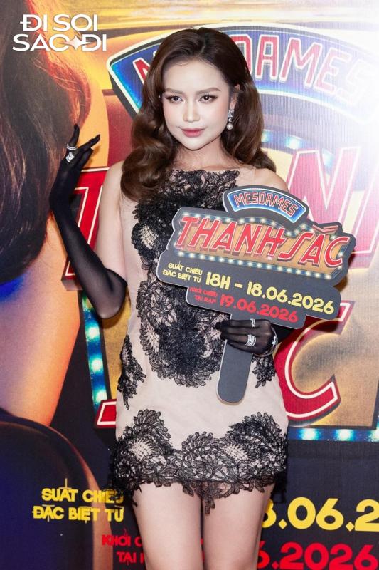 Thảm đỏ HOT nhất hôm nay: Thanh Hằng - Midu lộng lẫy phát sáng, 1 mỹ nhân vác bụng bầu chặt chém dàn sao- Ảnh 13.