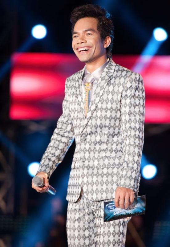 Top 4 Vietnam Idol 2012: Người đăng quang quốc tế, người về quê kín tiếng- Ảnh 3.