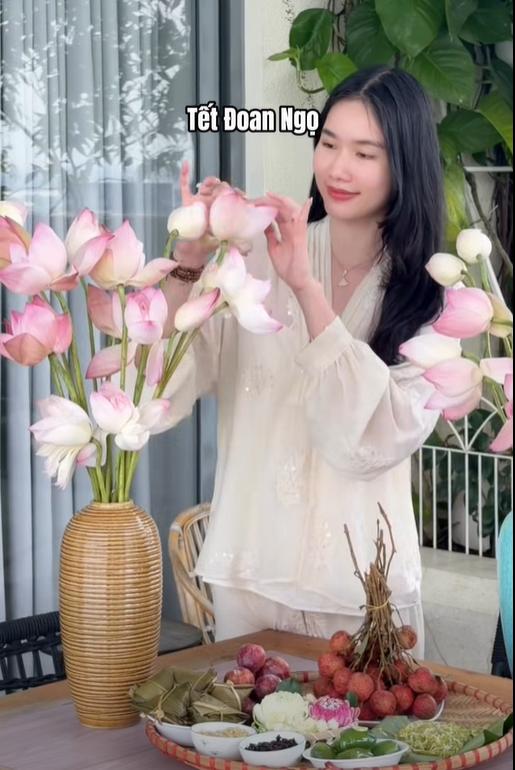Hội phu nhân hào môn Vbiz mở đường đua bày mâm cỗ Tết Đoan ngọ: Đỗ Hà, Mai Ngọc vẫn phải xếp sau 1 người!- Ảnh 4.