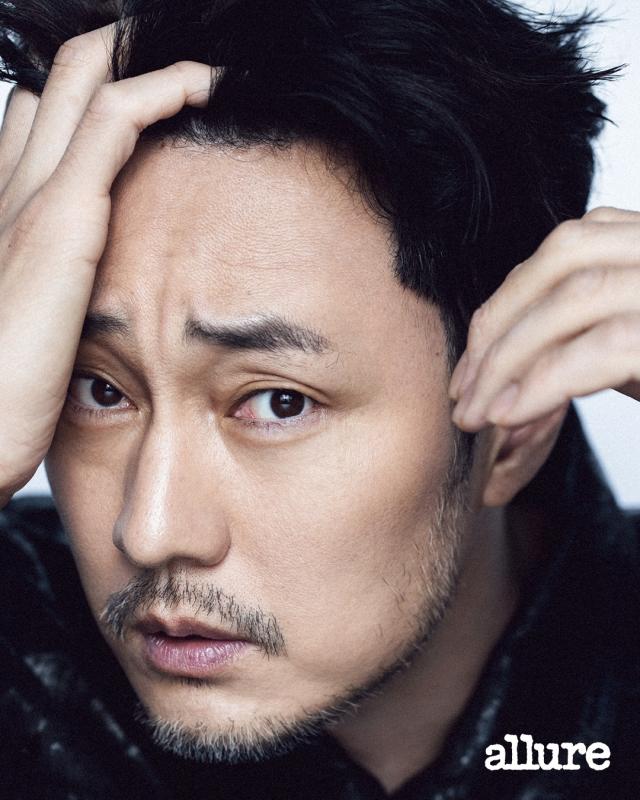 Diện mạo gây sốc của So Ji Sub sau khi cưới vợ kém gần 20 tuổi- Ảnh 2.