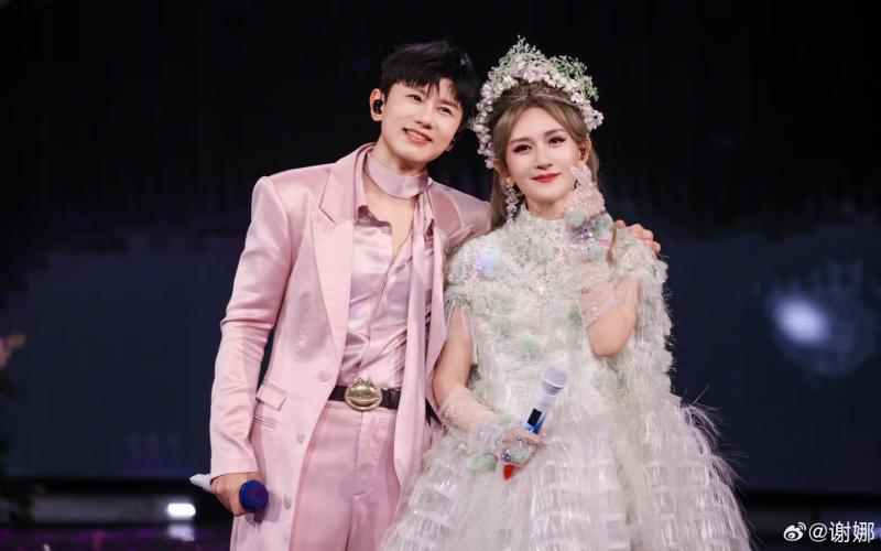 Mỹ nhân 5 lần lọt top bị ghét nhất showbiz: MC nổi tiếng cả nước cầm mic đi hát, làm concert như ca sĩ nghiệp dư- Ảnh 3.