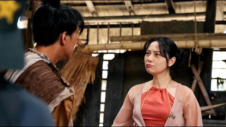 Công chúa Vbiz vừa bước lên thảm đỏ đã khiến MXH phát cuồng: Mặt đẹp như vẽ, da sáng như trăng- Ảnh 7.