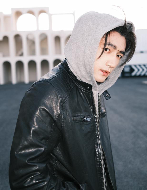 Showbiz có đúng 1 người già trước tuổi lại được khen tới tấp: Visual sắc như dao cạo, đến sợi tóc cũng đẹp quên sầu- Ảnh 9.