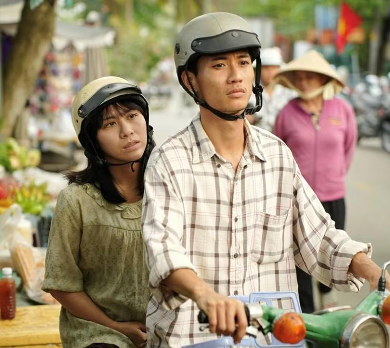 Nam thần đình đám đi làm phụ hồ không lương ở Sài Gòn, chỉ nặng 52kg khiến ai cũng choáng- Ảnh 2.