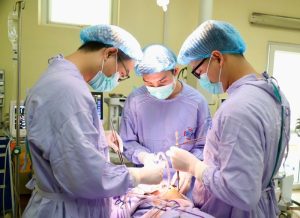 Xem nhẹ cơn ho, người đàn ông phát hiện ung thư phổi sau 30 năm làm 1 việc cực quen nhưng cực hại