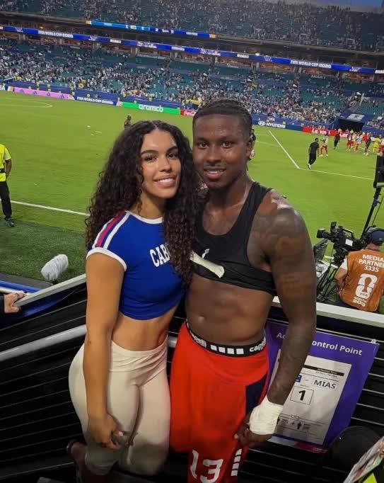 Cô nàng Gen Z bỗng nổi tiếng toàn cầu sau cái ôm của "người hùng" Cape Verde ở World Cup- Ảnh 2.