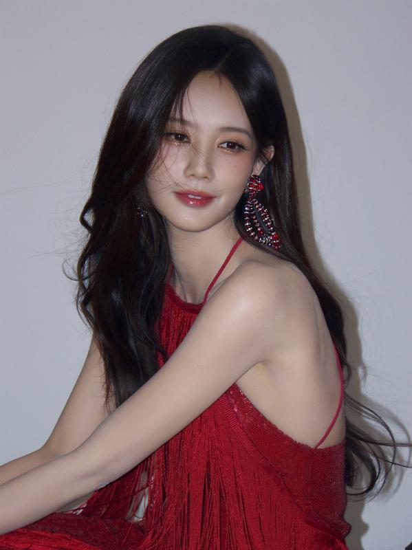 10 mỹ nhân 9x đẹp nhất showbiz Hoa ngữ: Quán quân còn đẹp hơn cả Địch Lệ Nhiệt Ba- Ảnh 5.