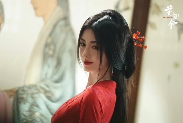 Đu showbiz cả đời chỉ công nhận 1 mỹ nhân càng điên càng đẹp: Ánh mắt vừa sợ vừa cuốn, visual y hệt truyện tranh- Ảnh 8.
