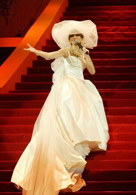 Diva nức tiếng showbiz tổ chức 8 đêm concert trước khi ra đi vì ung thư, cả đời nguyện kết hôn với sân khấu  - Ảnh 5.