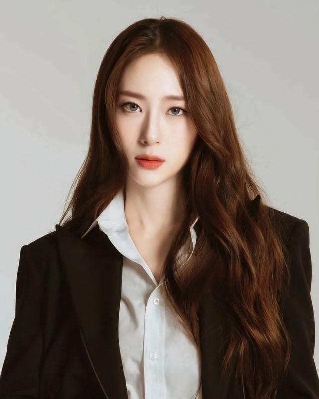 6 tổ hợp kỳ quan của showbiz: Chị em BLACKPINK cạnh nhau là hóa thần, cặp kế thừa di sản nhan sắc sẽ còn bùng nổ - Ảnh 2.