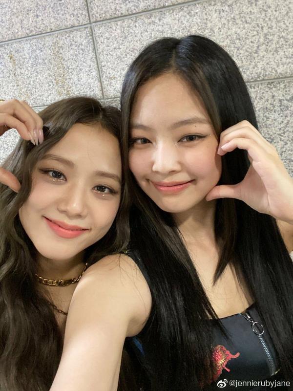 6 tổ hợp kỳ quan của showbiz: Chị em BLACKPINK cạnh nhau là hóa thần, cặp kế thừa di sản nhan sắc sẽ còn bùng nổ - Ảnh 16.