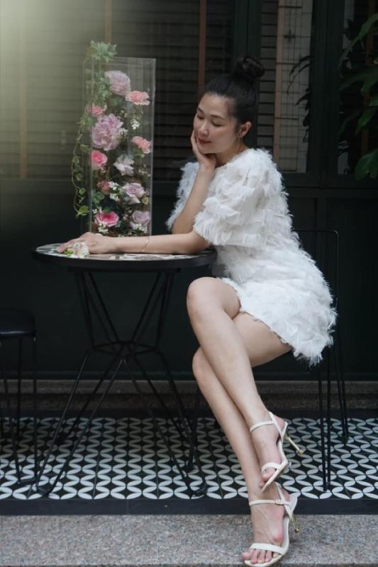 Nữ diễn viên rời Việt Nam ra nước ngoài sau ly hôn Huy Khánh: "Ngày nào 2 mẹ con cũng ôm nhau khóc"- Ảnh 4.