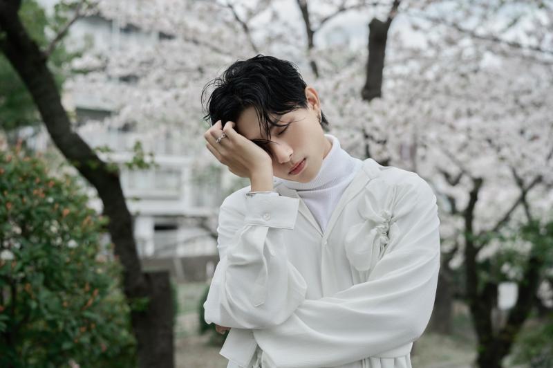 Không thể hết "wow" với ca sĩ này: Làm concert lỗ 3 tỷ, quay MV 5 tiếng mà nghệ tuyệt đối- Ảnh 16.
