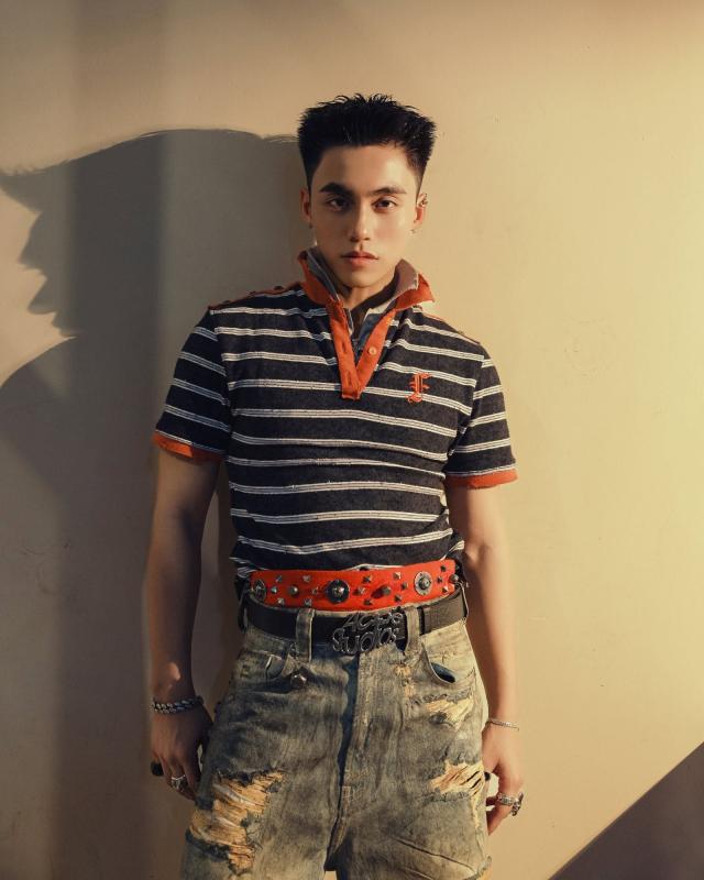 Nam ca sĩ có anh trai là sao hạng S Việt Nam, vừa ra mắt đã nổi tiếng cả nước, hit 126 triệu views - Ảnh 1.