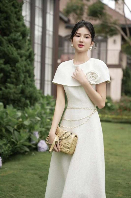 Nhan sắc người mẫu 20 tuổi gây tiếc nuối khi trượt vai Nam Phương Hoàng hậu- Ảnh 10.