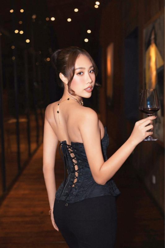 Nghệ sĩ lấy vợ kém 37 tuổi: Làm bố ở tuổi 67, mê dưỡng da chẳng kém sao nữ- Ảnh 11.
