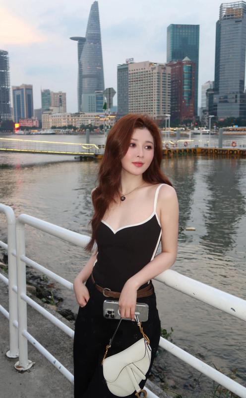 Một Anh trai say hi công khai đang hẹn hò với diễn viên hơn 3 tuổi- Ảnh 8.
