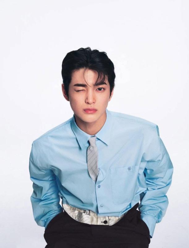 Thiên tài gương mặt mới xuất hiện ở showbiz: VĐV bơi lội từ bỏ ước mơ để làm ca sĩ, nhan sắc sinh ra để nổi tiếng - Ảnh 2.