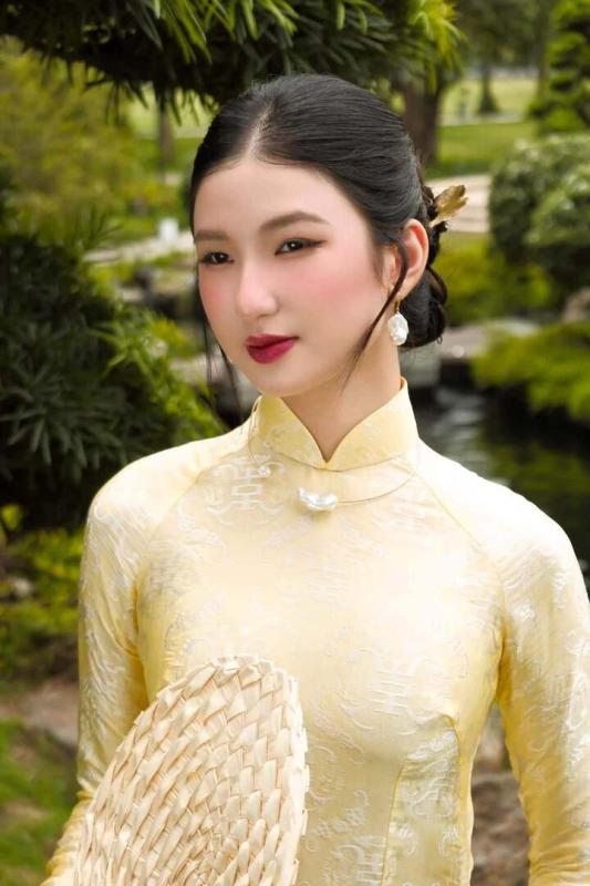 Nhan sắc người mẫu 20 tuổi gây tiếc nuối khi trượt vai Nam Phương Hoàng hậu- Ảnh 4.