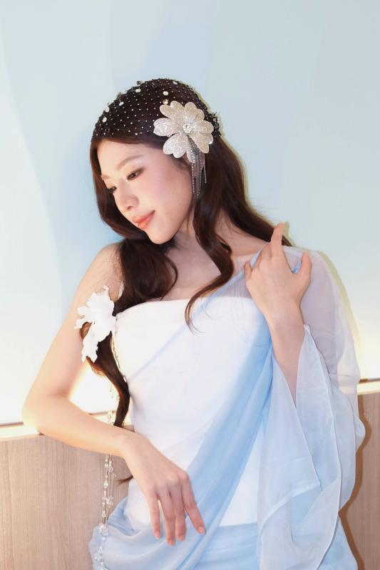 Cô gái duy nhất được Mỹ Tâm công khai khen ngợi nhan sắc: Visual tạc bởi ánh trăng, Hằng Nga cũng không sánh bằng- Ảnh 2.