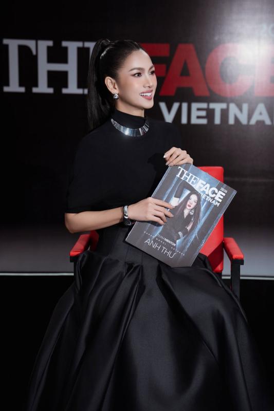 Drama náo loạn MXH: Siêu nẫu Hà Anh chê thẳng The Face, mentor Anh Thư bức xúc đáp trả- Ảnh 3.