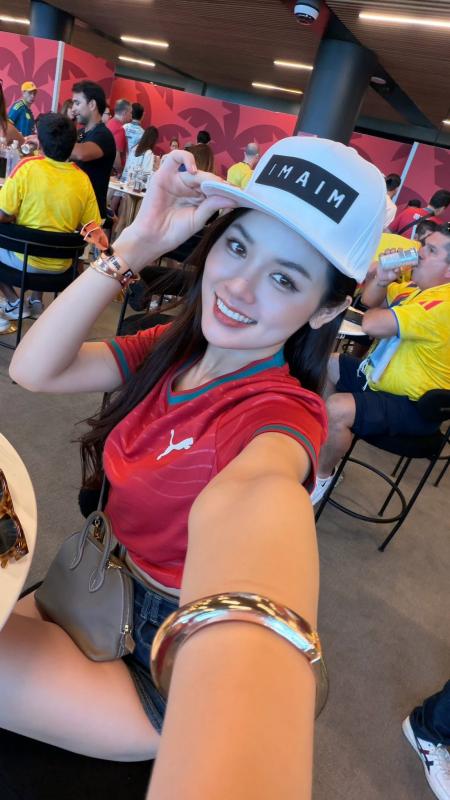 Danh tính gái đẹp Đắk Lắk check-in xem World Cup 2026 ở Mỹ: Mới tậu BMW, cuộc sống sang chảnh gây chú ý - Ảnh 5.