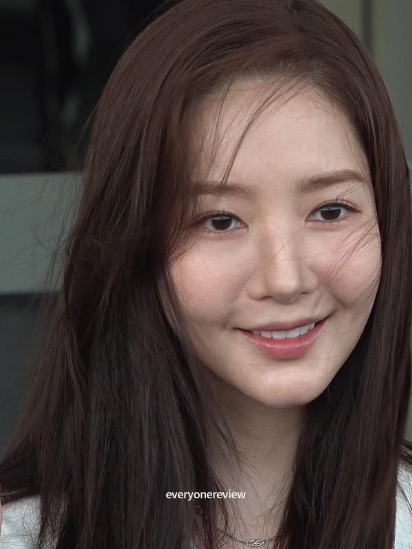 Park Min Young đã làm gì với gương mặt của mình vậy?- Ảnh 2.