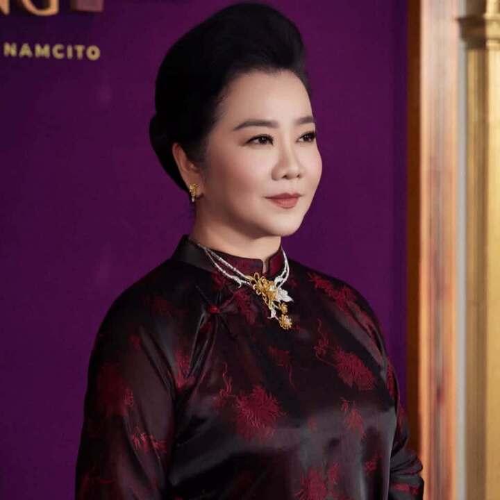 Bất ngờ thân thế người đóng mẹ ruột Nam Phương Hoàng hậu trong phim có Hà Tăng- Ảnh 1.