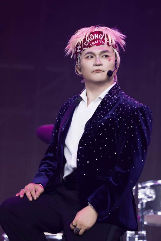 MC Việt nổi tiếng quốc dân 47 tuổi cầm mic đi hát, qua 2 vòng đã rầm rộ tin rút khỏi show- Ảnh 3.
