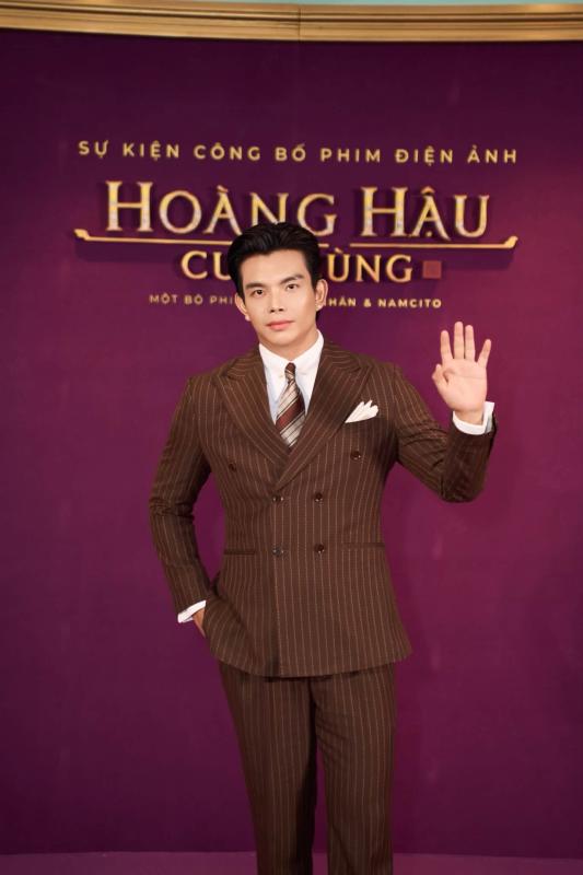 NTK Đỗ Long gặp biến: Xuất hiện người đàn ông lạ mặt quậy phá, camera ghi lại cảnh tượng tại cửa hàng gây sốc- Ảnh 3.
