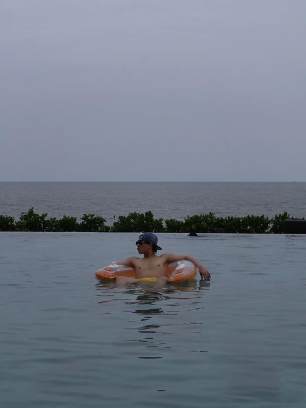1 Anh Trai Say Hi đăng ảnh du lịch ai dè lộ chuyện hẹn hò gái xinh ở resort- Ảnh 2.