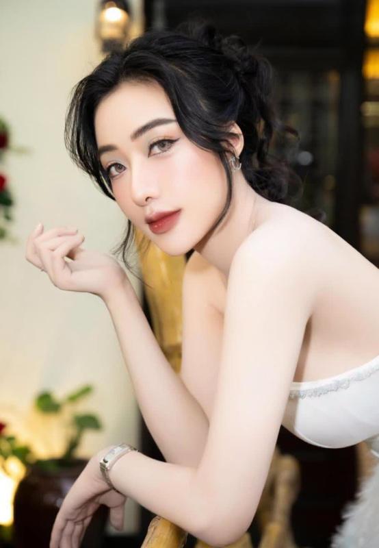 Á hậu thừa nhận ném đá vào nhà bạn tham gia cuộc thi Hoa hậu gì?- Ảnh 4.