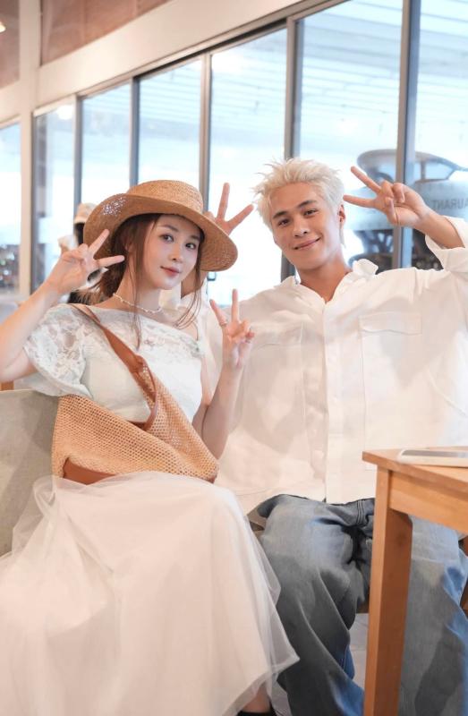 Một Anh trai say hi công khai đang hẹn hò với diễn viên hơn 3 tuổi- Ảnh 1.