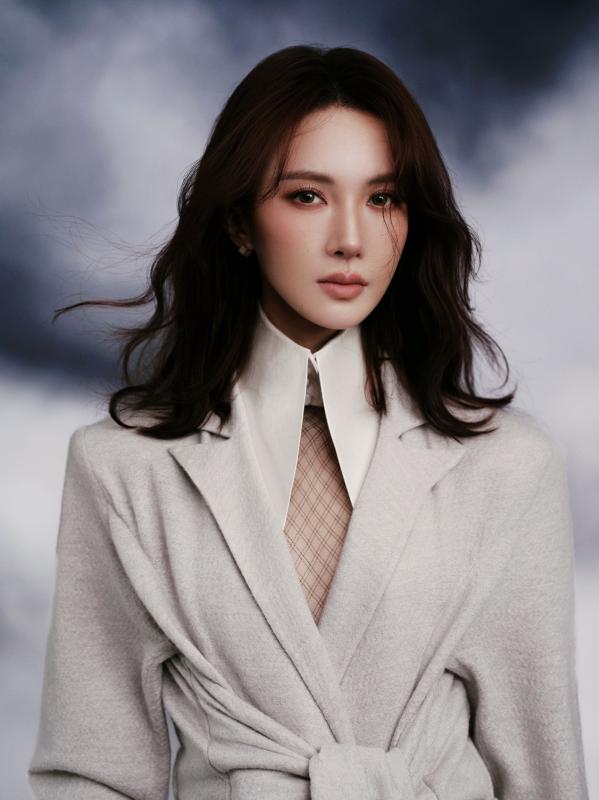 10 mỹ nhân 9x đẹp nhất showbiz Hoa ngữ: Quán quân còn đẹp hơn cả Địch Lệ Nhiệt Ba- Ảnh 2.